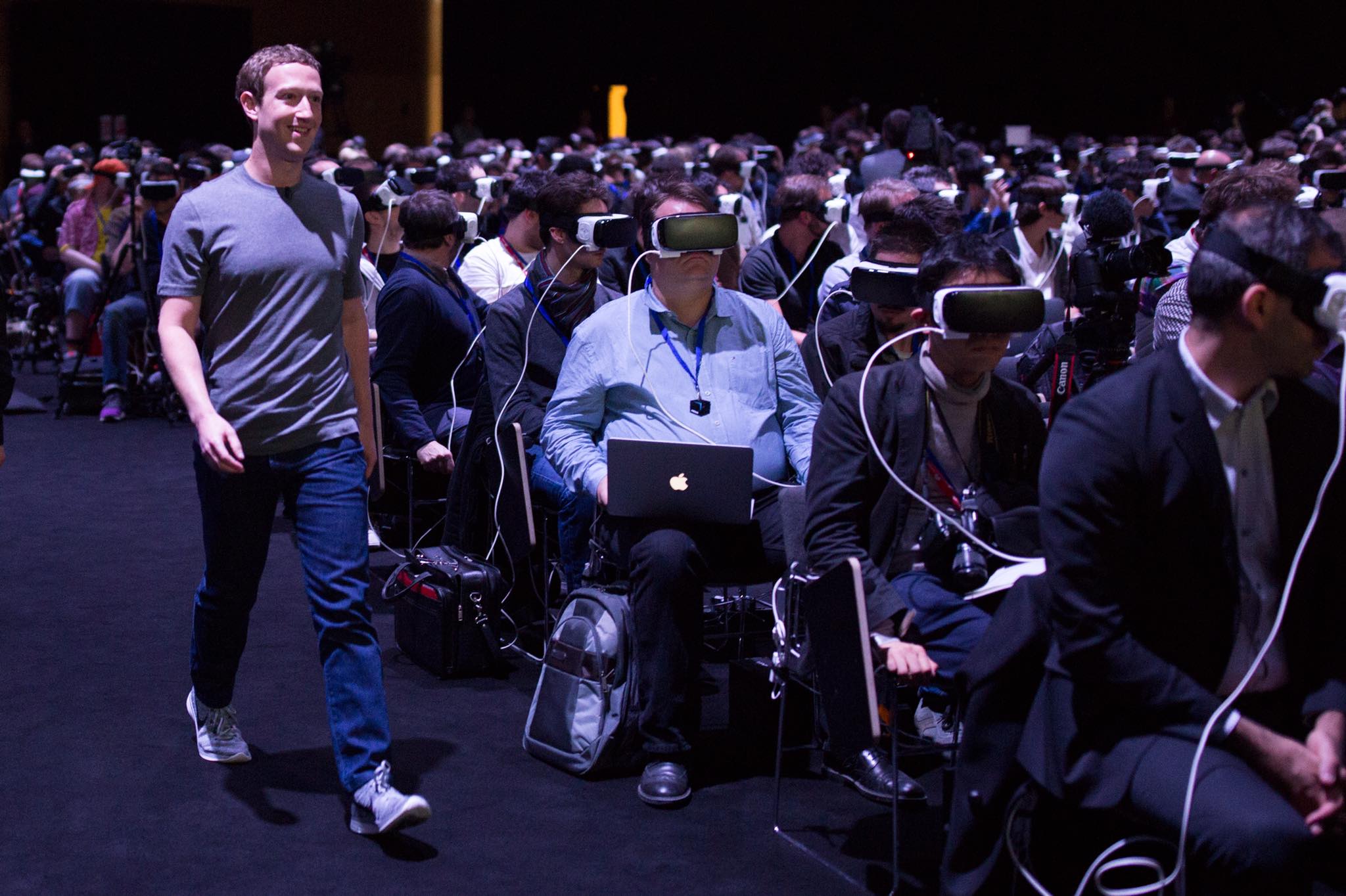 Công nghệ VR đang dần chiếm vị trí quan trọng trong sự phát triển mới